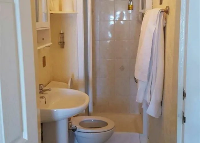 Kimberley Seafront Guest house 4*