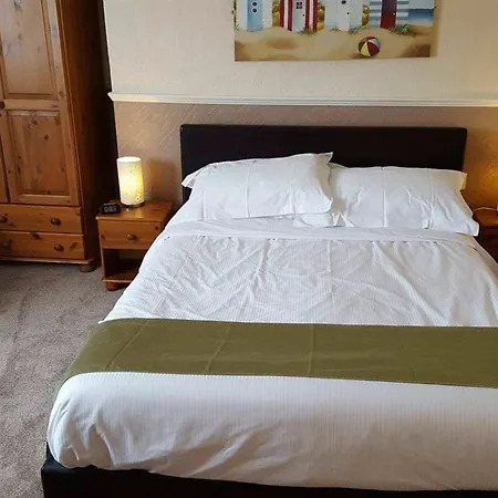 Konukevi Kimberley Seafront Scarborough